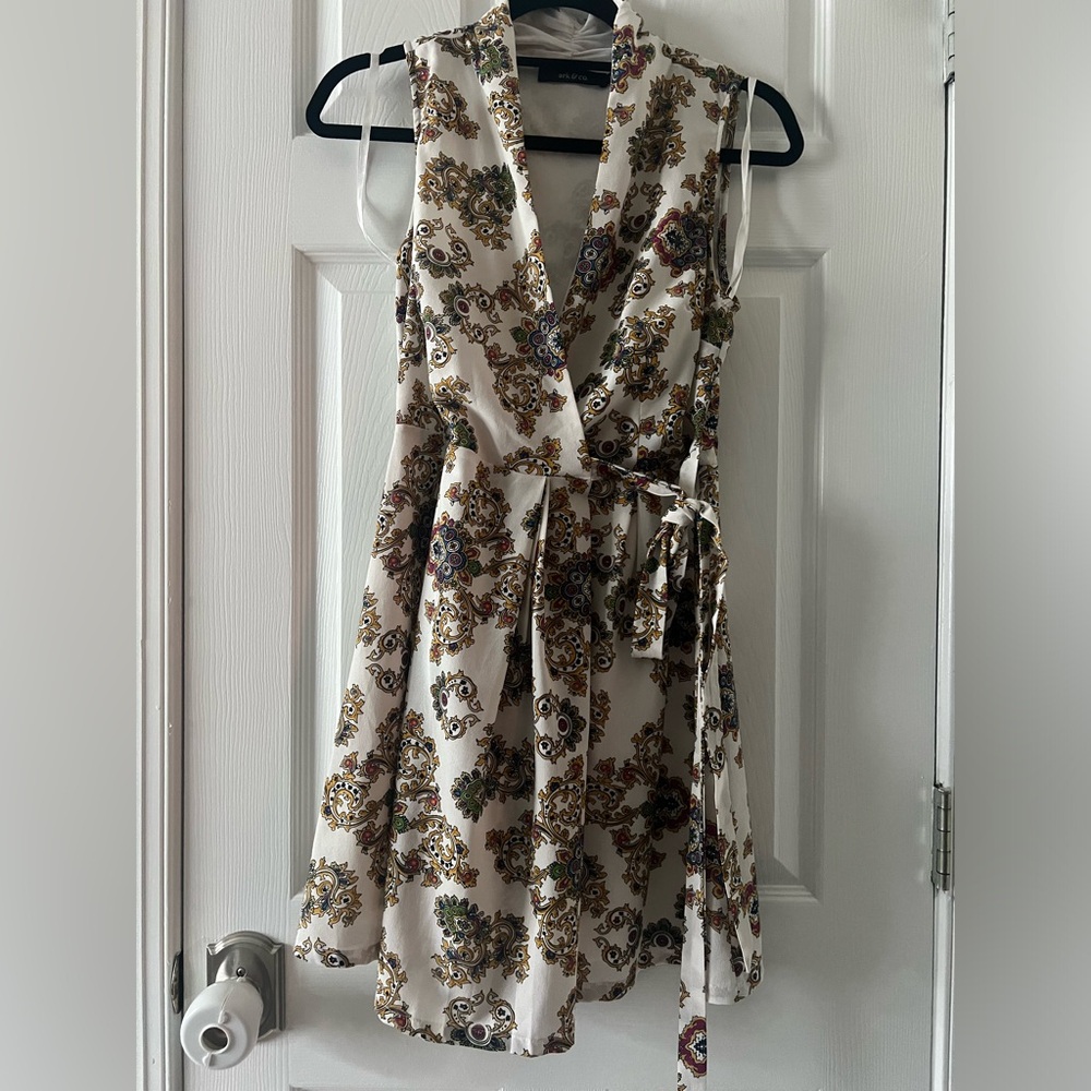Ark&Co - beautiful lined wrap dress - size small